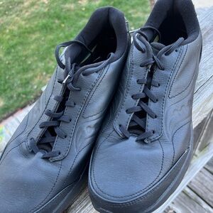 Saucony Men's Black Leather Sneakers